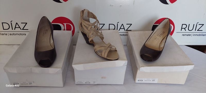 Lote anterior: Zapatos de tacón alto en cuero
