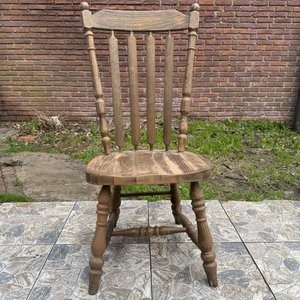 Lote anterior: Butaca de Madera Estilo Clásico