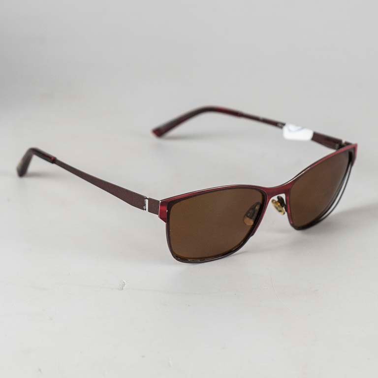 Lentes de sol Nomad con detalles - imagen 2