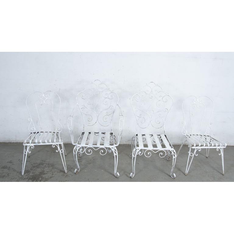 Butaca y Tres Sillas de Jardín de Hierro Forjado Blanco