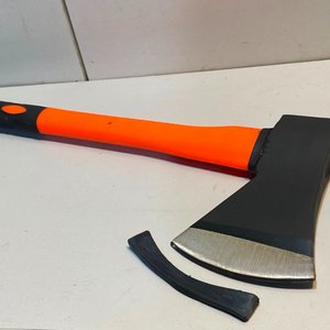 Hacha de Monte con Mango de Fibra Naranja y Negro - imagen 6