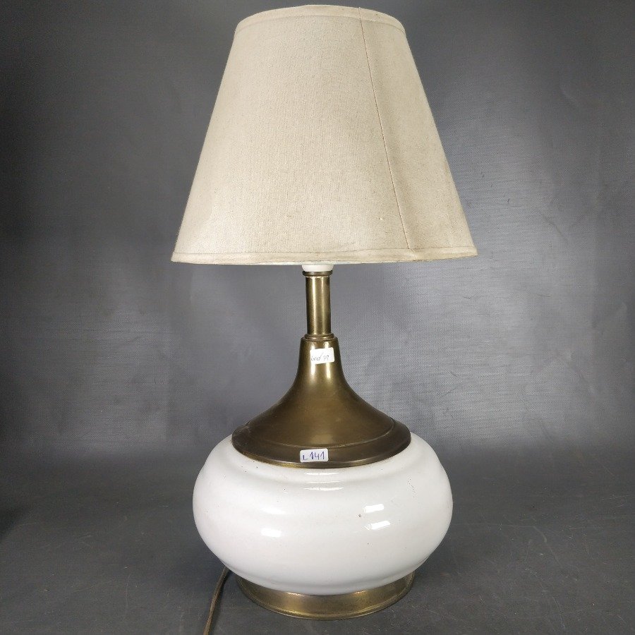 Lámpara de Mesa Cerámica Blanca y Bronce con Pantalla