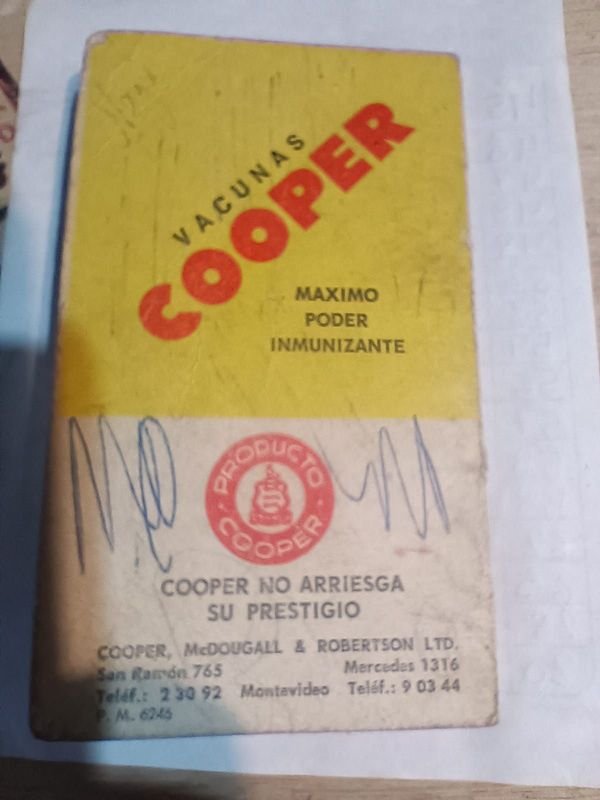 Libreta de apuntes Cooper 1968 con calendario y detalles de escritura - imagen 1