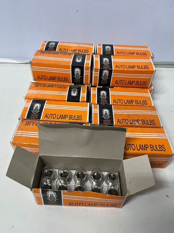 150 Lámparas para Auto - 15 Cajas de 10 Unidades