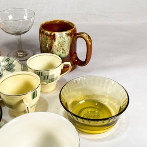 Lote de Tazas, Platos, Centros de Mesa y Portavelas Vintage - imagen 3