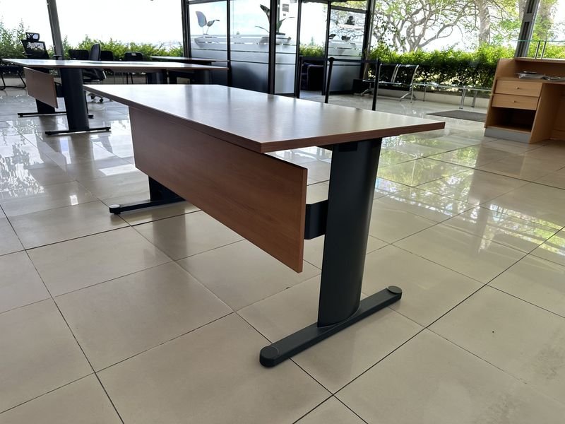 Escritorio de madera con ajuste de altura - imagen 2