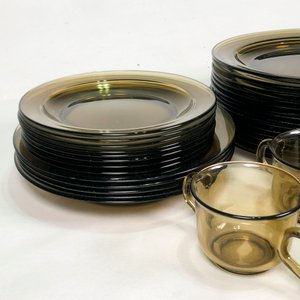 Juego Vajilla Cristal Ahumado: Platos Llanos, Hondos, Tazas y Platitos (34 Piezas) - imagen 4