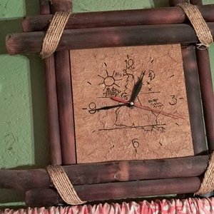 Reloj de Pared Rústico con Diseño de Mapa - imagen 2