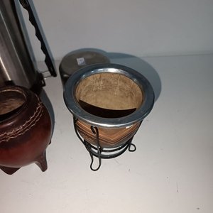 Termo de Acero Inoxidable con Tres Mates de Cuero y Calabaza - imagen 3