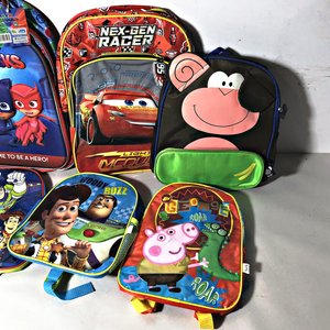 Seis Mochilas Infantiles de Personajes Famosos - imagen 3