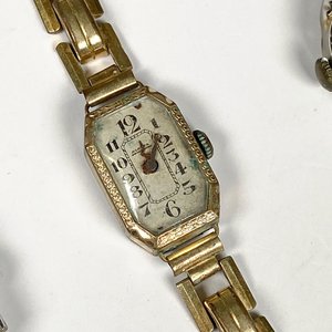 Tres Relojes de Pulsera para Dama: Alra, Posor y Otro - imagen 3