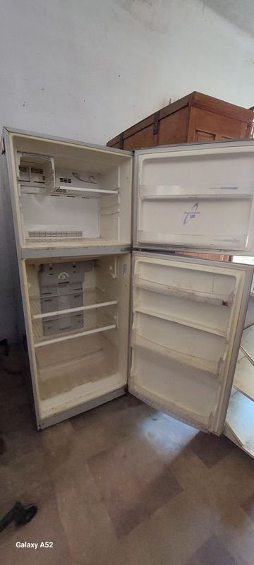 Heladera con congelador en buen estado - imagen 2