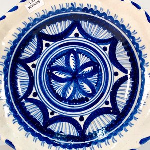 Plato Hondo de Cerámica Talavera El Carmen Blanco y Azul Decoración Floral - imagen 2