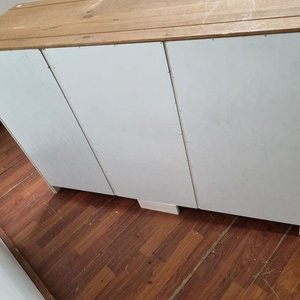 Aparador Blanco con Tapa Madera y Herrajes Negros - imagen 5