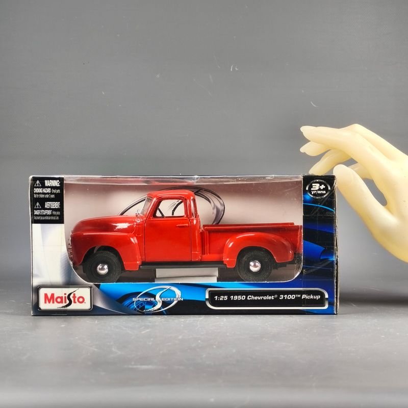 Maqueta de camioneta Chevrolet 1950 en escala 1/24 - imagen 2