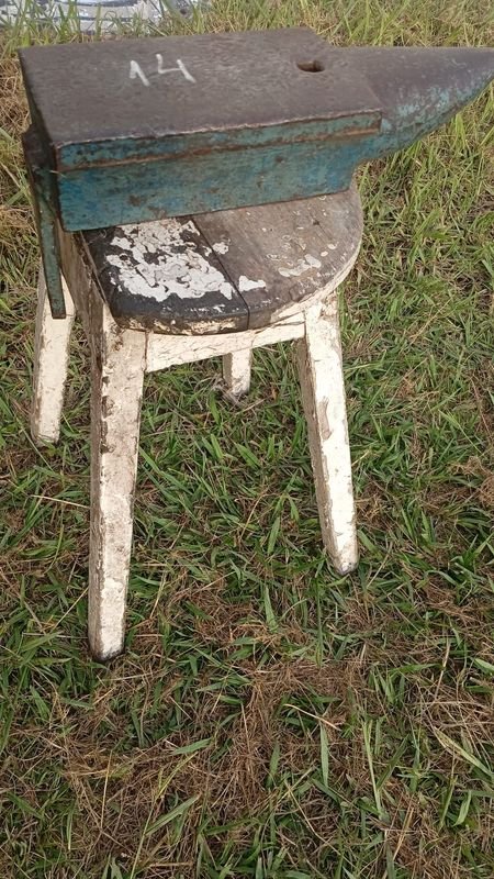 Yunque de Banco de Metal con Características Únicas - imagen 3