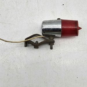 Farol Trasero para Bicicleta de Metal y Acrílico Rojo - imagen 3