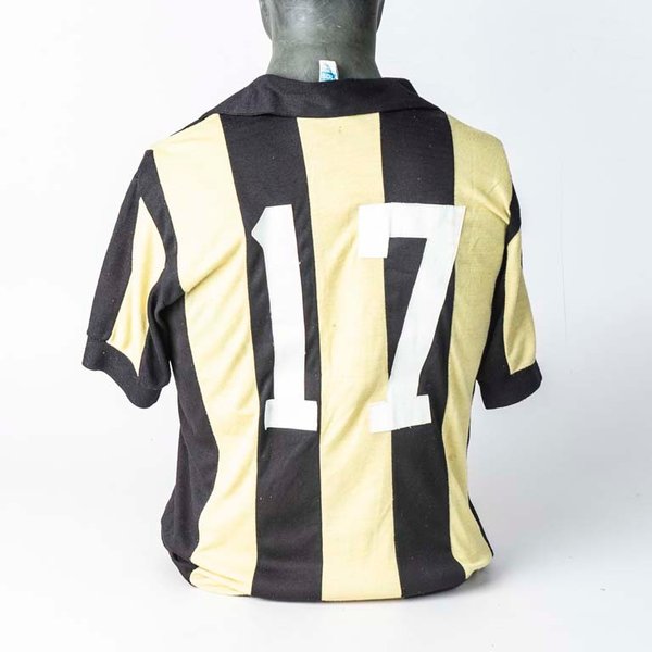 Camiseta de Peñarol de utilería marca adidas N°17 utilizada en el año 1982 - imagen 2