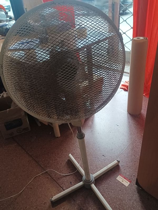 Ventilador de Oficina con Accesorios - imagen 1