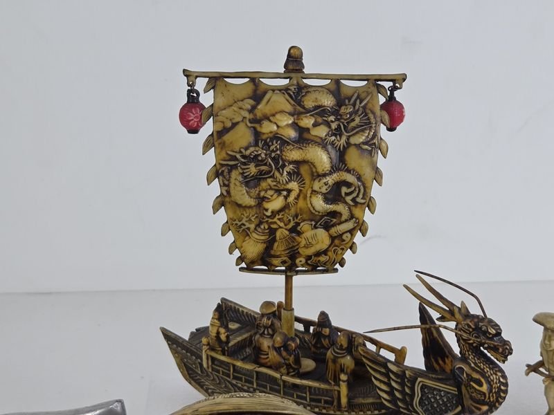 Adornos Japoneses con Figuras y Dragones - imagen 7