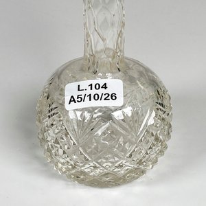 Perfumero de cristal tallado y tapa inglesa, altura 14 cm - imagen 3