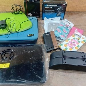 Lote de Accesorios Tecnológicos: Mini Cámara, Bases de Pantalla, Fundas de Celular y Más - imagen 4