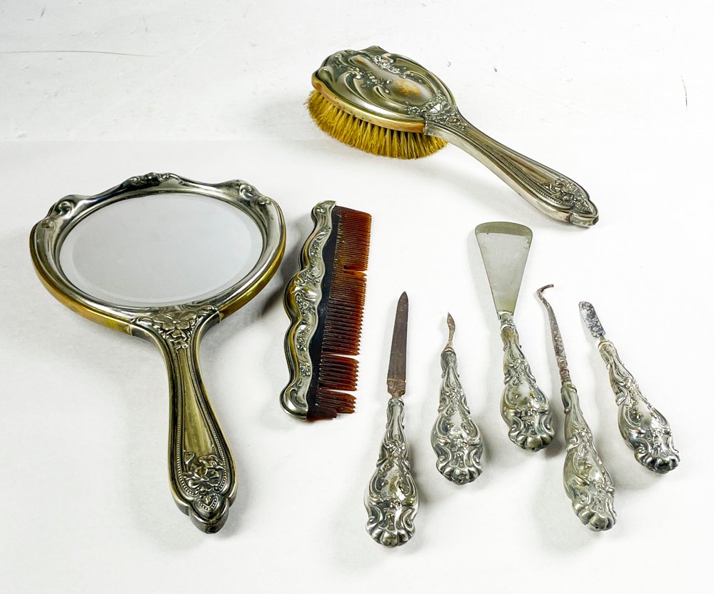 Lote anterior: Objetos de metal en estilo Art Nouveau
