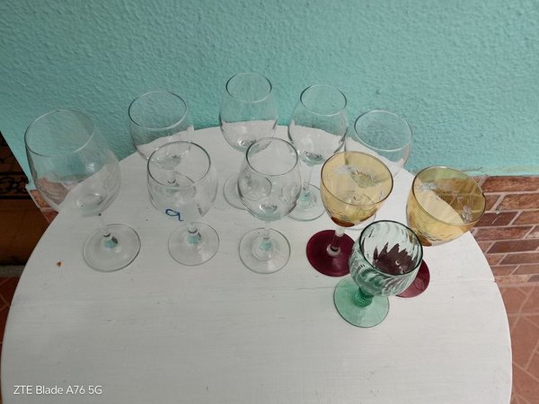 Lote de copas de vino variadas