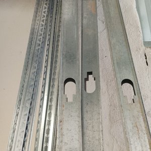 Lote siguiente: 6 Perfiles de Chapa y 20 Perfiles para Escalera