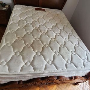 Lote anterior: Colchón Divino con Pillow Top de 1.90 x 1.40 m