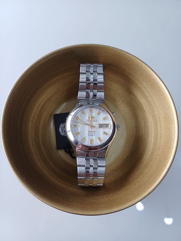 Reloj Orient Automático Acero Inoxidable Esfera Plateada con Detalles Verdes - imagen 1