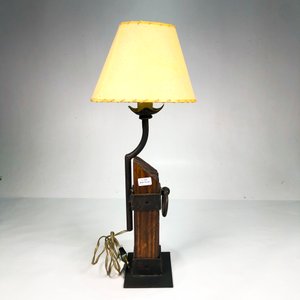 Lámpara de Mesa Rústica en Madera y Hierro Forjado - imagen 2