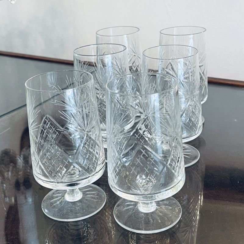Juegos de copas antiguas de cristal tallado para servir vino o bebidas - imagen 2
