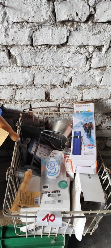 Lote de Lámparas, Escardillos y Artículos Varios