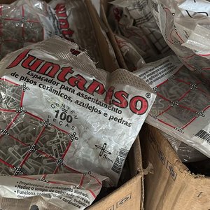 Lote anterior: Juego de 100 Piezas de Junta Pisos Cerámicos y Piedras