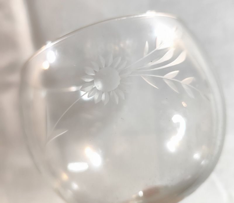 Vaso de cristal tallado al ácido y florero azul - imagen 4