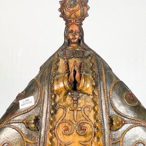 Escultura Virgen de Luján en Cerámica con Base - imagen 2