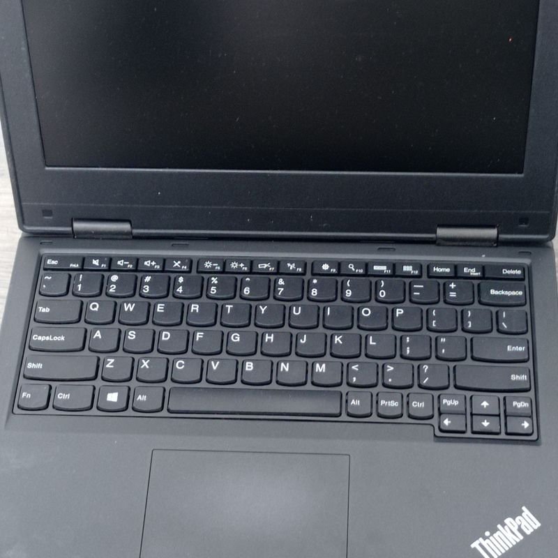 Dos portátiles Lenovo ThinkPad de 14 pulgadas - imagen 3