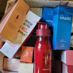 Lote de Cosméticos Natura: Perfumes, Jabones y Cremas - imagen 4