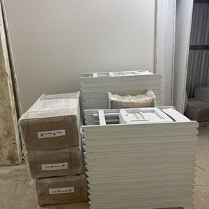 Lote de Sillas de Plástico Blanco para Eventos - imagen 6
