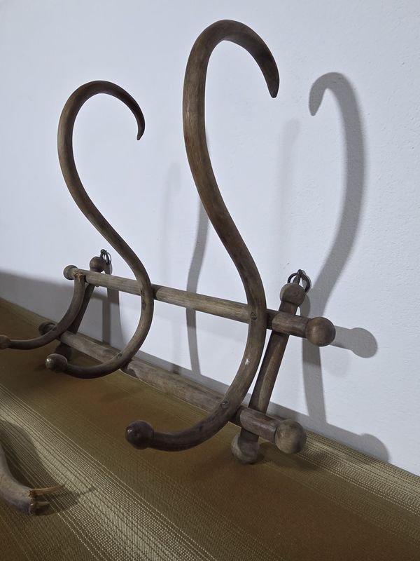 Antiguo perchero Thonet de 3 ganchos - imagen 3