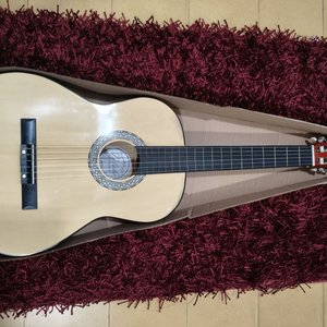 Lote anterior: Guitarra Clásica Toledo 39" Nueva en Caja