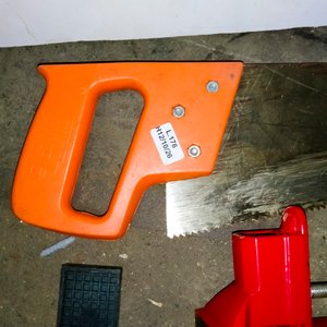 Morsa, Serrucho y Escuadra de Carpintería - imagen 3