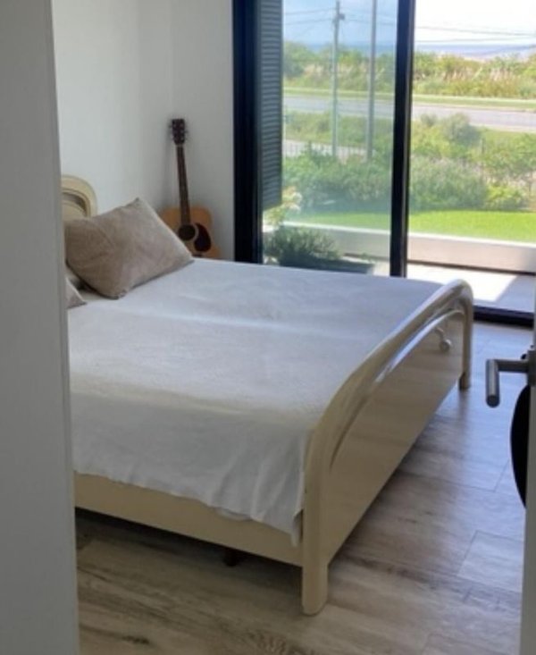 Juego de dormitorio Completo con Cama King y Accesorios - imagen 5