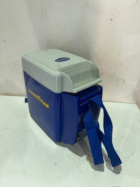 Heladerita Portátil Goodyear para Auto