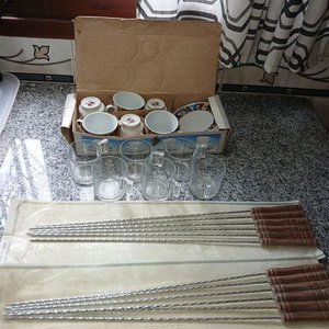 Lote anterior: Pinchos para Brochetas y Pocillos de Café de Vidrio y Porcelana