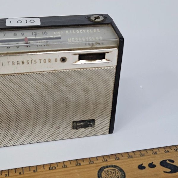 Radio Hitachi Transistor Vintage - imagen 3
