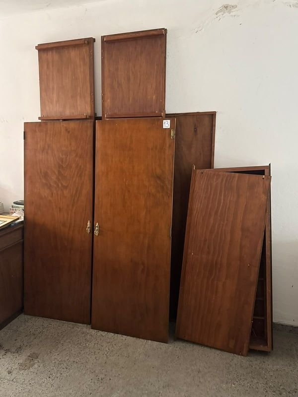 Ropero de Madera Desarmado