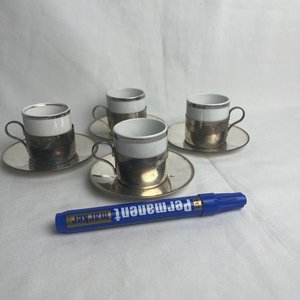 Juego de 4 Tazas de Café con Platillos en Porcelana y Metal - imagen 5