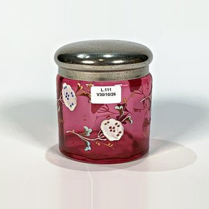 Lote siguiente: Pote Vintage de Vidrio Rosado con Decoración Floral y Tapa Metálica